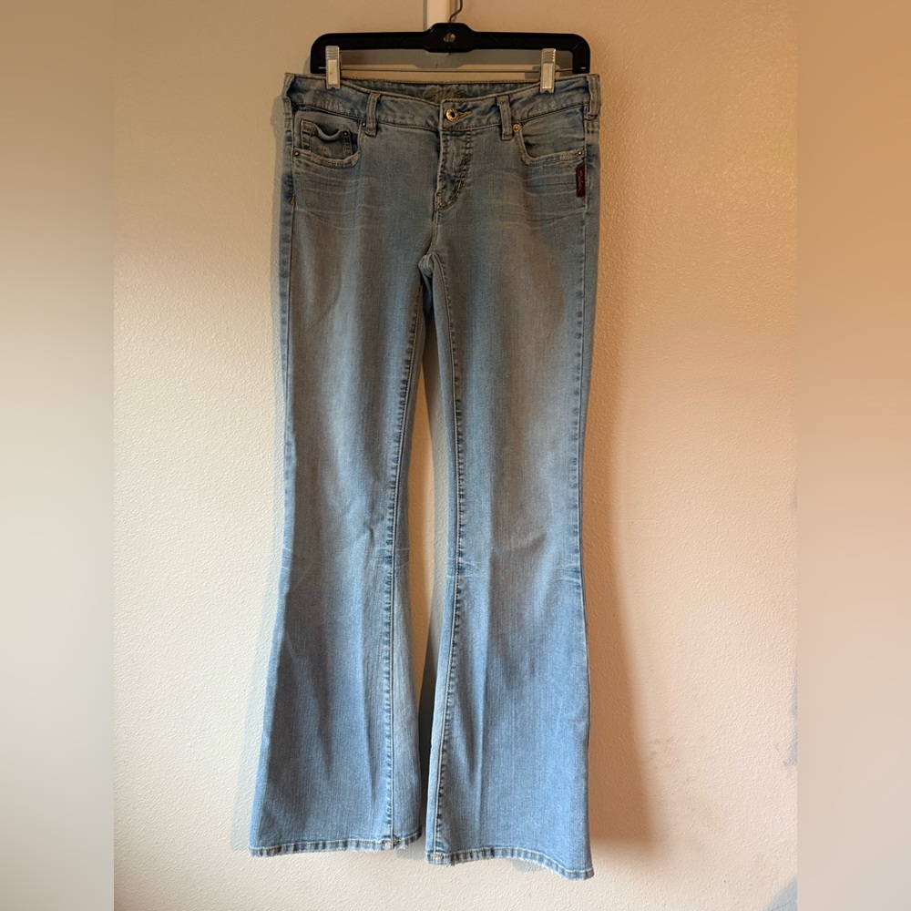Silvers Light Wash Women’s Flare Jeans